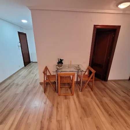 Nuevo! Amplio Apto Bien Ubicado Apartment